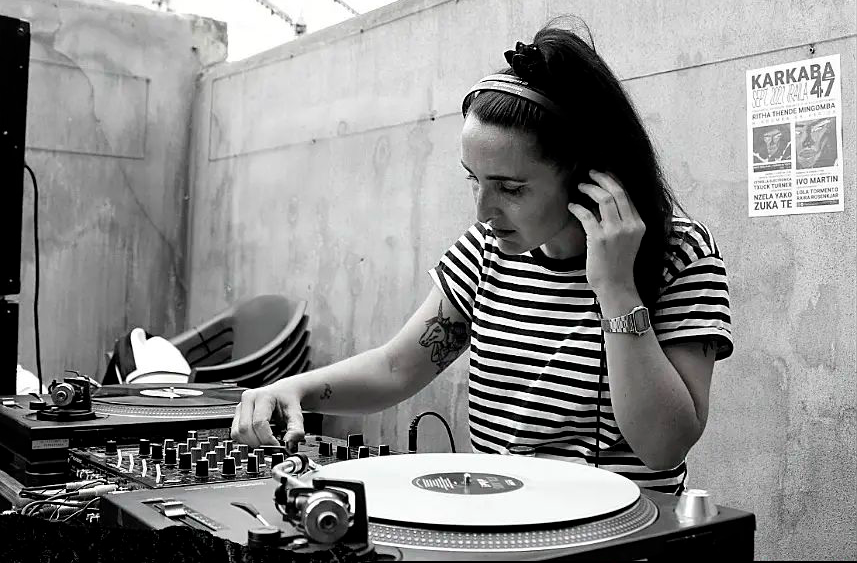 DJ Estrella Electrónica. DJ Estrella Electrónica.