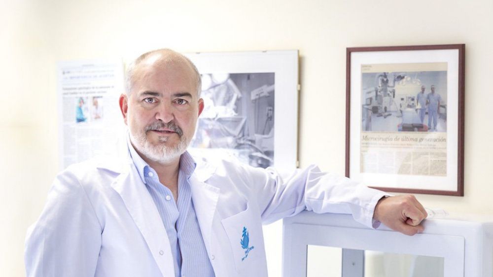 El médico José Manuel Valle Folgueral. | Top Doctors