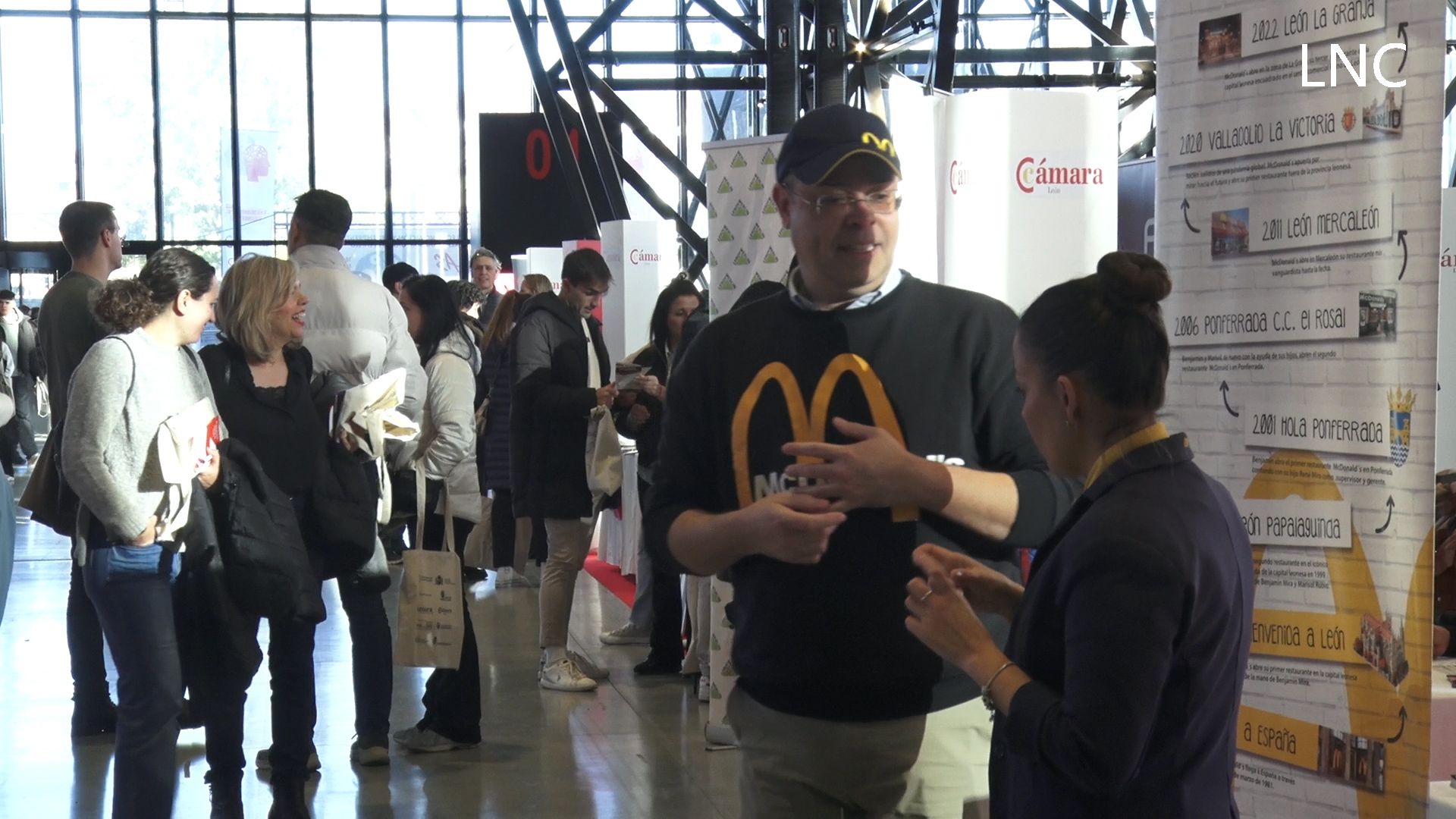 Una oficina de empleo a lo grande en León: 70 empresas y 130 contratos en el aire Una oficina de empleo a lo grande en León: 70 empresas y 130 contratos en el aire