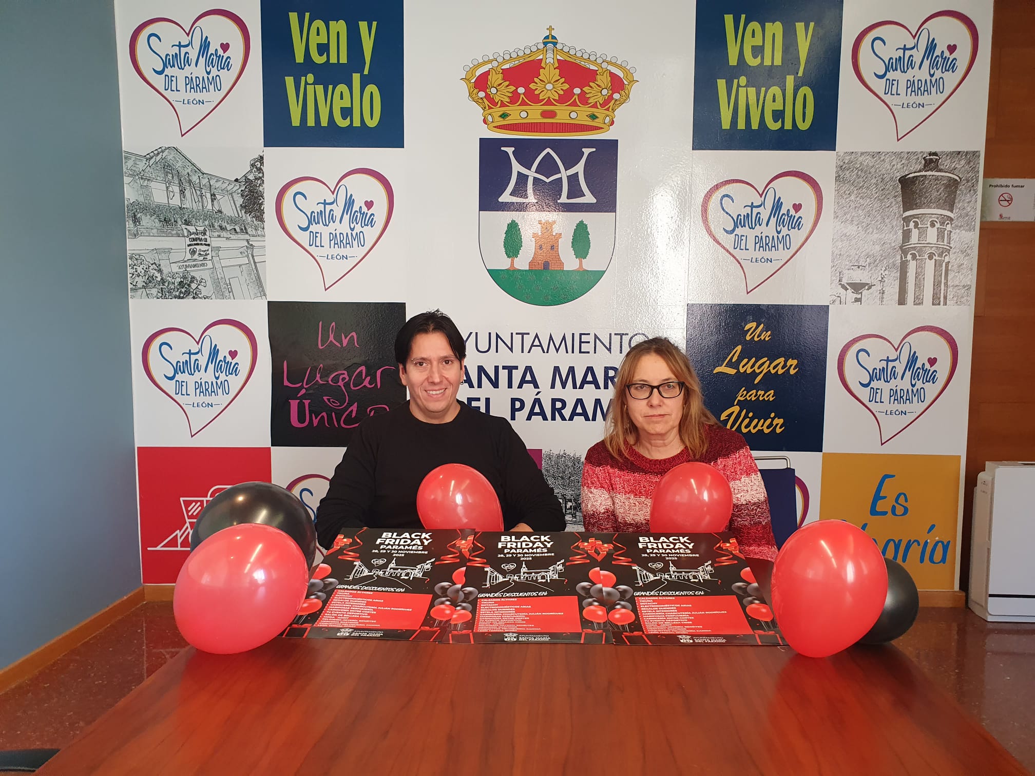 Presentación de la campaña del 'Black Friday Paramés'. | L.N.C.