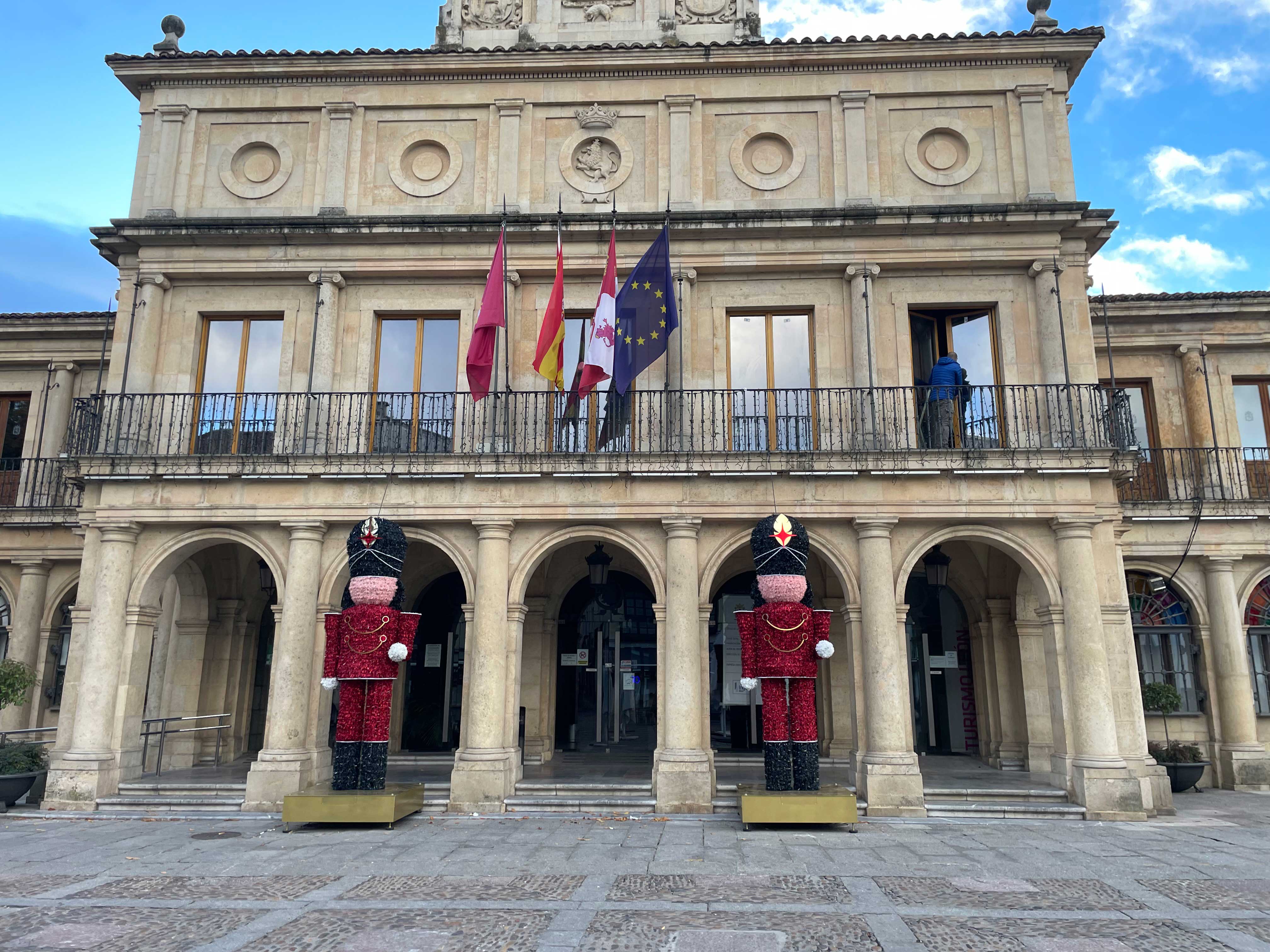 Nuevas figuras navideñas en San Marcelo. | L.N.C.