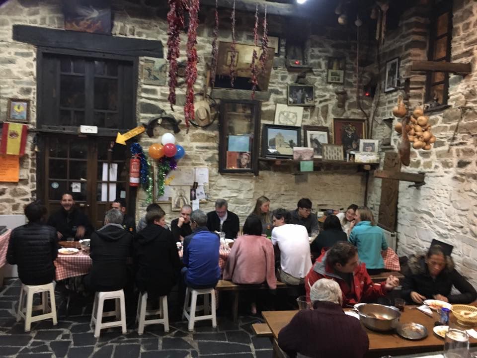 Aún no es tarde, basta con recordar la hospitalidad y la autenticidad.