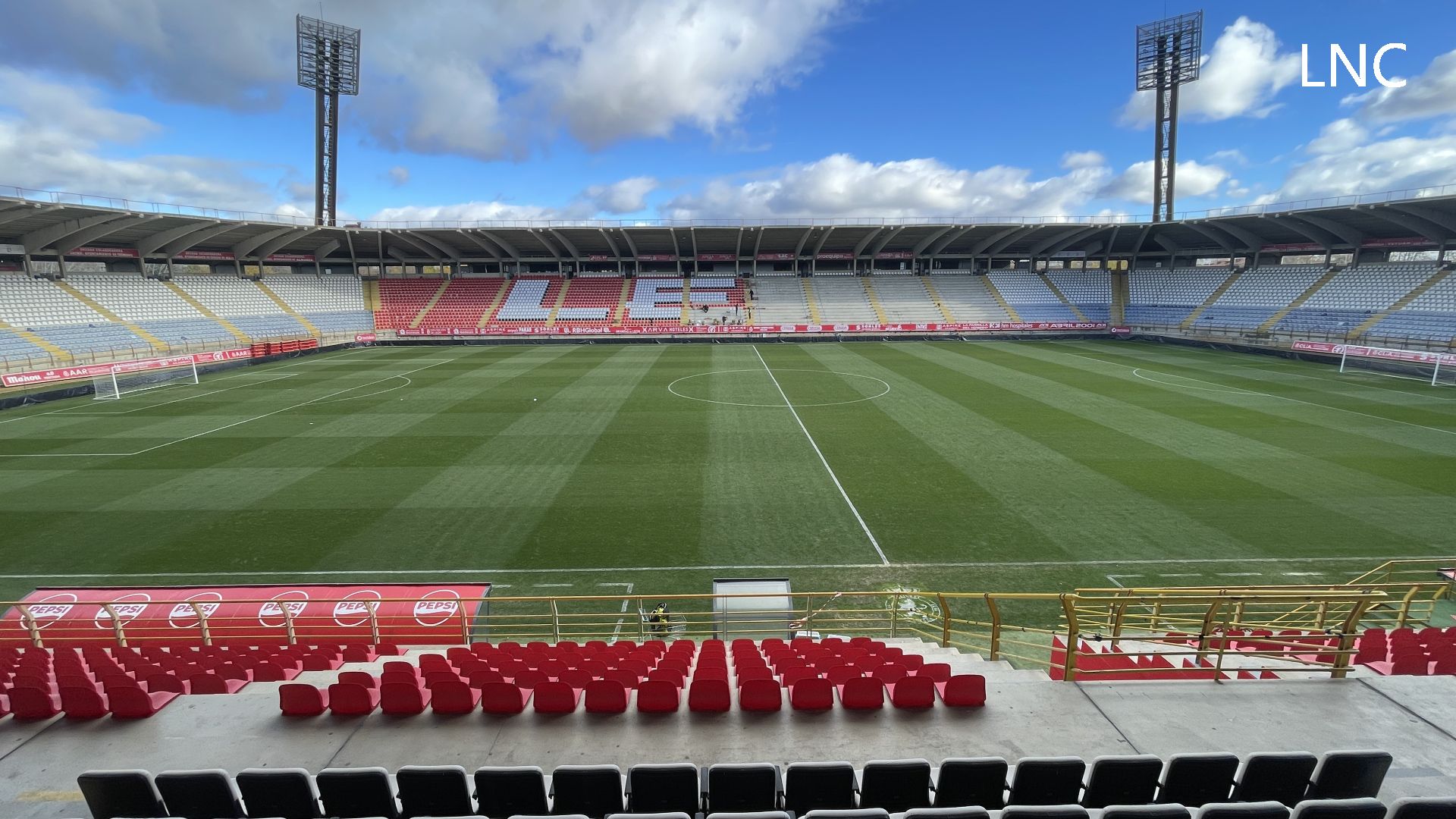 El Reino de León contará con 20 palcos que esperan multiplicar los ingresos de la Cultural | LAURA PASTORIZA 