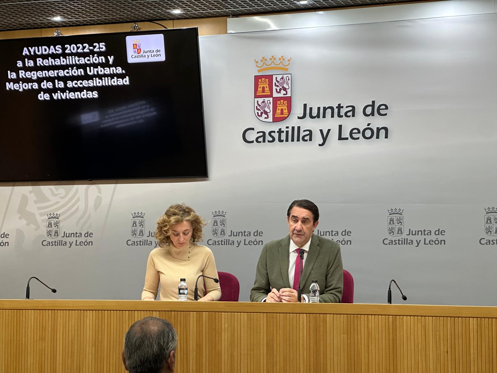 El consejero de Medio Ambiente, Vivienda y Ordenación del Territorio, Juan Carlos Suárez Quiñones,durante la presentación de la resolución de las ayudas.