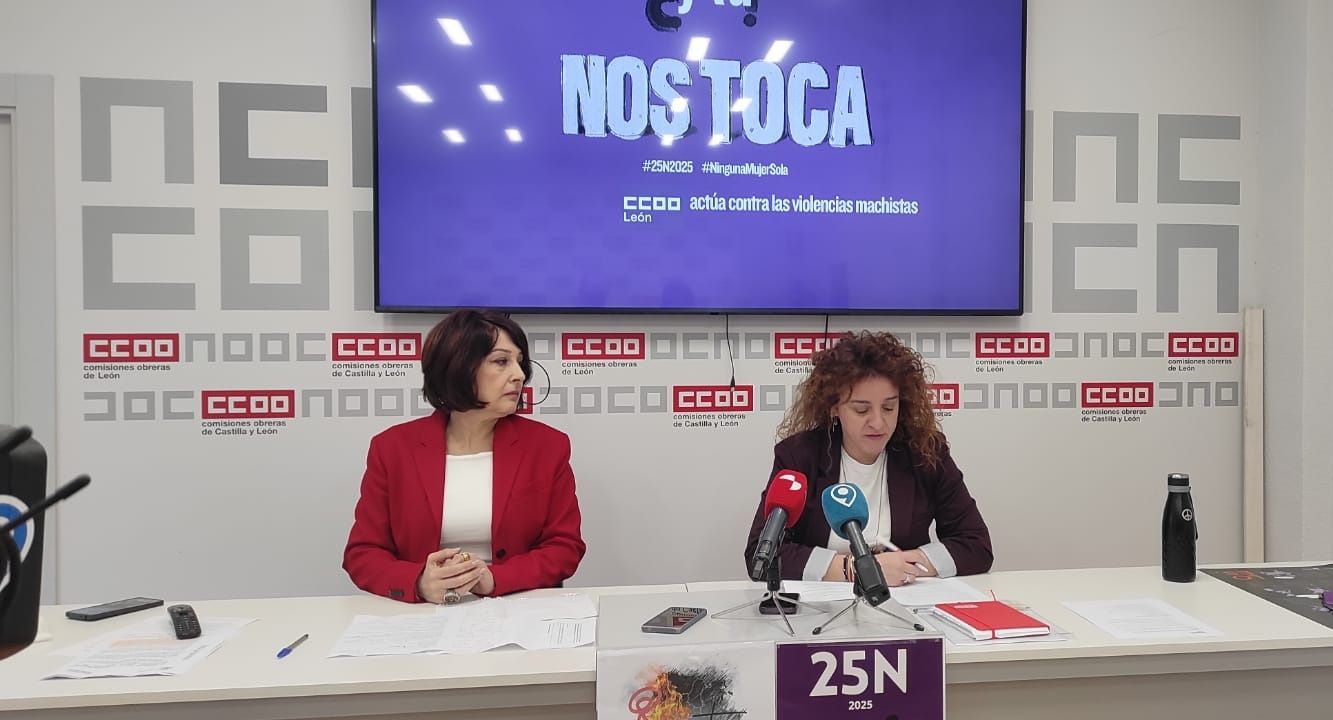 Elena Blasco, a la derecha, durante la rueda de prensa de este viernes. | L.N.C.