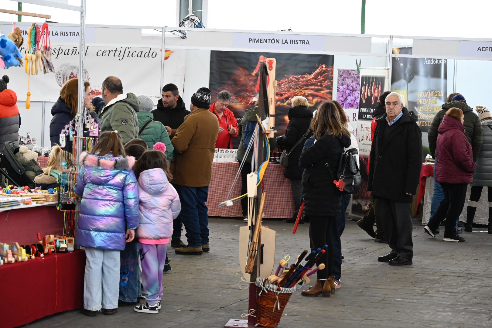 Cistierna cumple un año más con la Feria de Santa Catalina. | SAÚL ARÉN