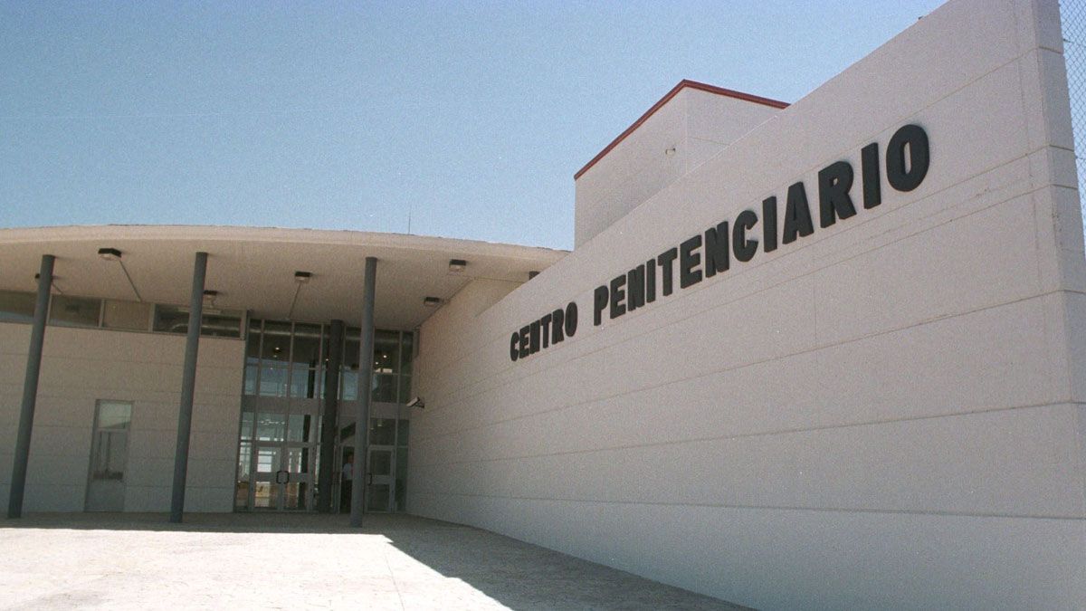 El centro penitenciario de Villahierro en Mansilla de las Mulas. | MAURICIO PEÑA