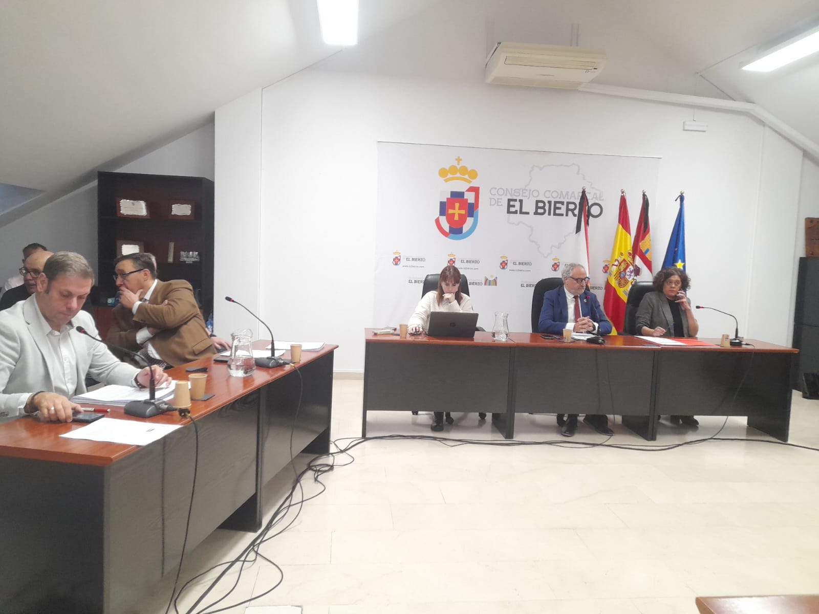 Inicio del pleno del Consejo Comarcal. | MAR IGLESIAS Inicio del pleno del Consejo Comarcal. | MAR IGLESIAS