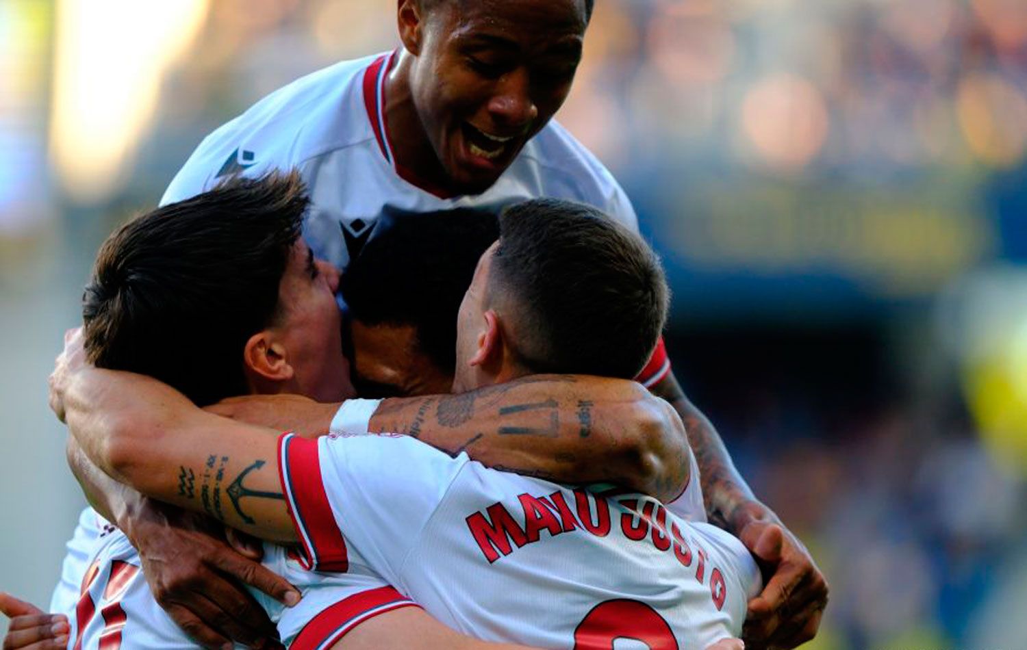 Hinojo, Justo, Mboula y Lucas celebran uno de los goles de la Cultural en Cádiz. | LALIGA