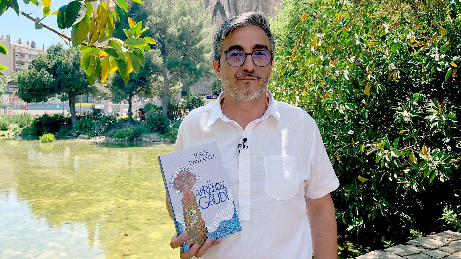 El periodista y escritor Jesús Bastante es el autor de la novela histórica ‘El aprendiz de Gaudí’, publicada por La Esfera de los Libros. | CEDIDA