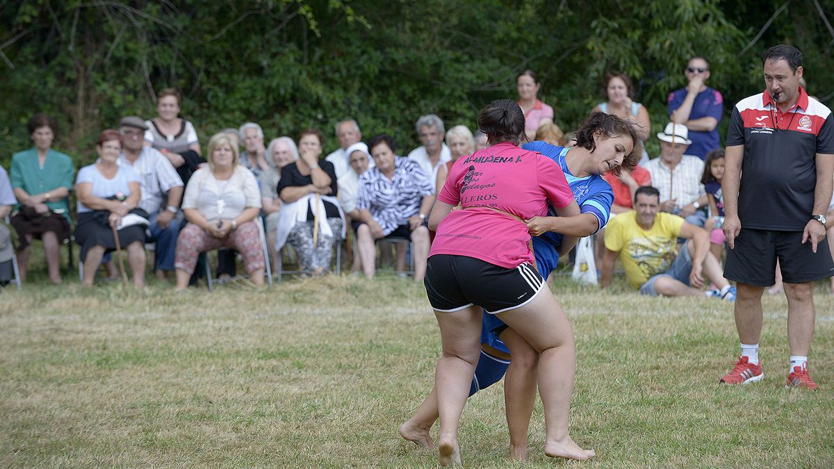 María Rubiera Hidalgo, campeona de Liga 2015, buscará hoy su primera victoria en su pueblo, Santa Olaja. | MAURICIO PEÑA