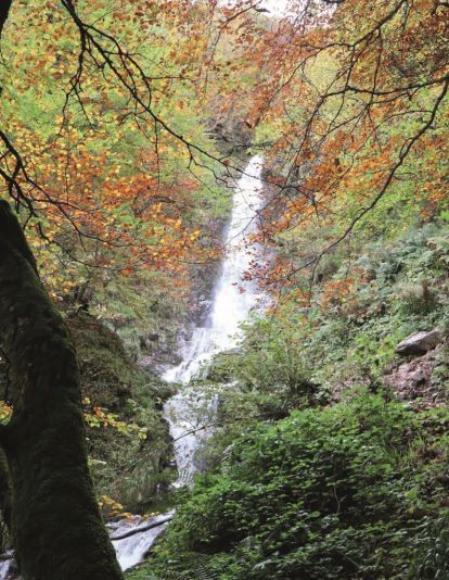 En la fotografía, la Cascada del Xiblu.