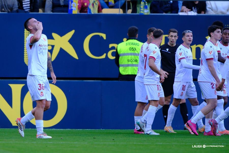 Barzic celebrando el gol del empate ante el Cádiz. LALIGA