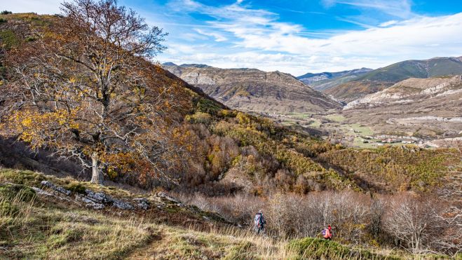 08 Bajando con Carmenes al fondo