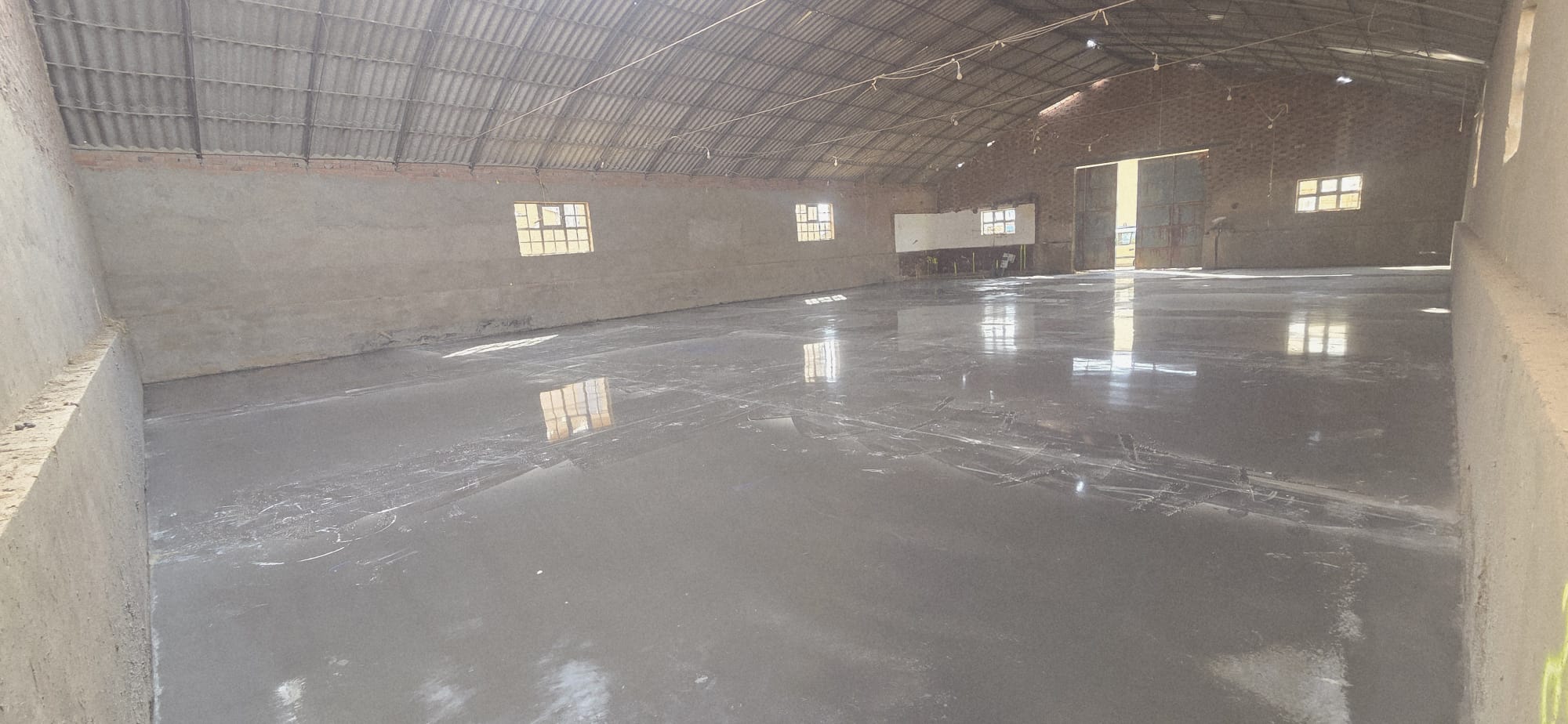 Interior del edificio que se renovará para todo tipo de usos. | L.N.C.