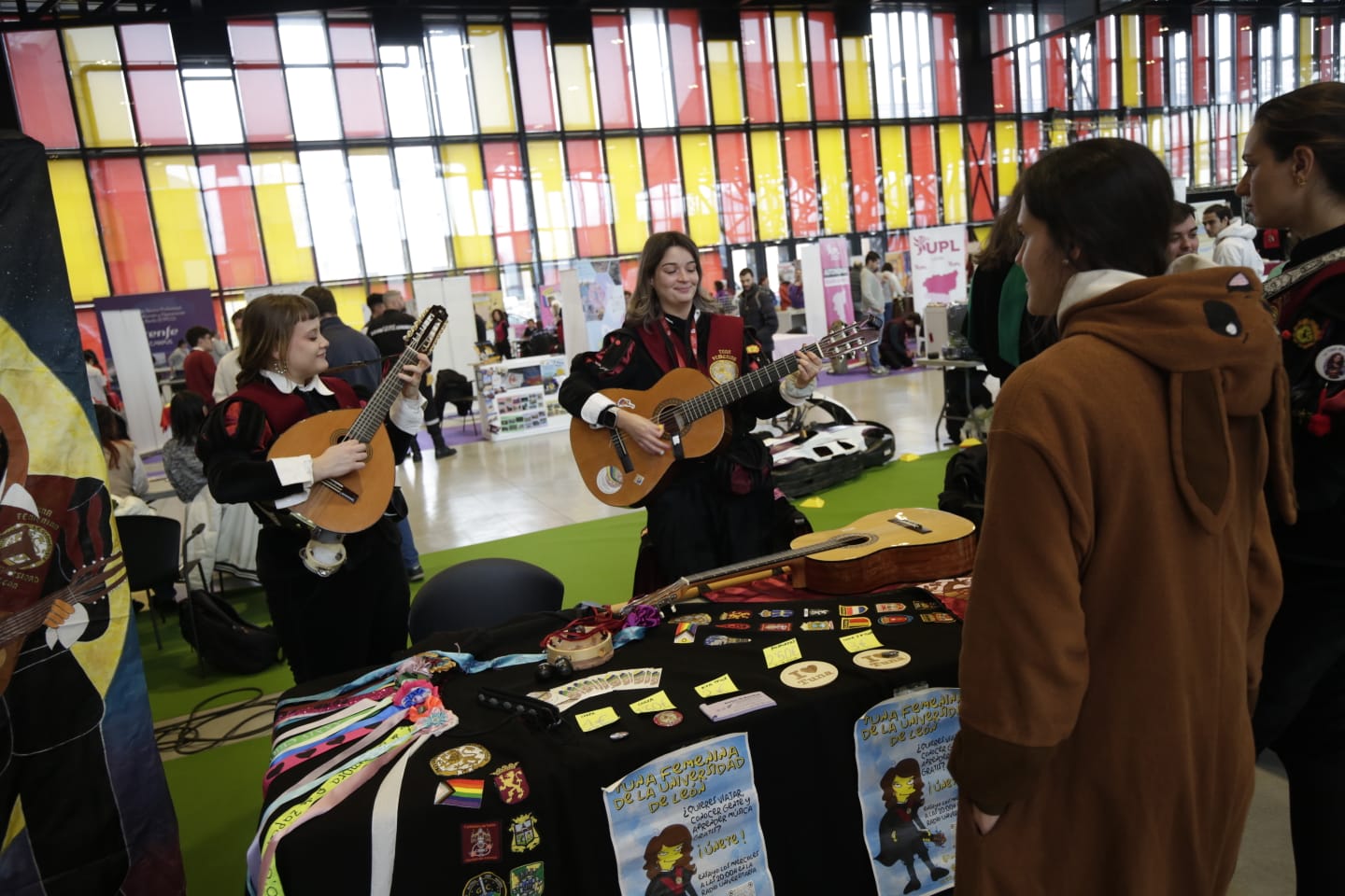 La Expojoven abre sus puertas. | F.OTERO
