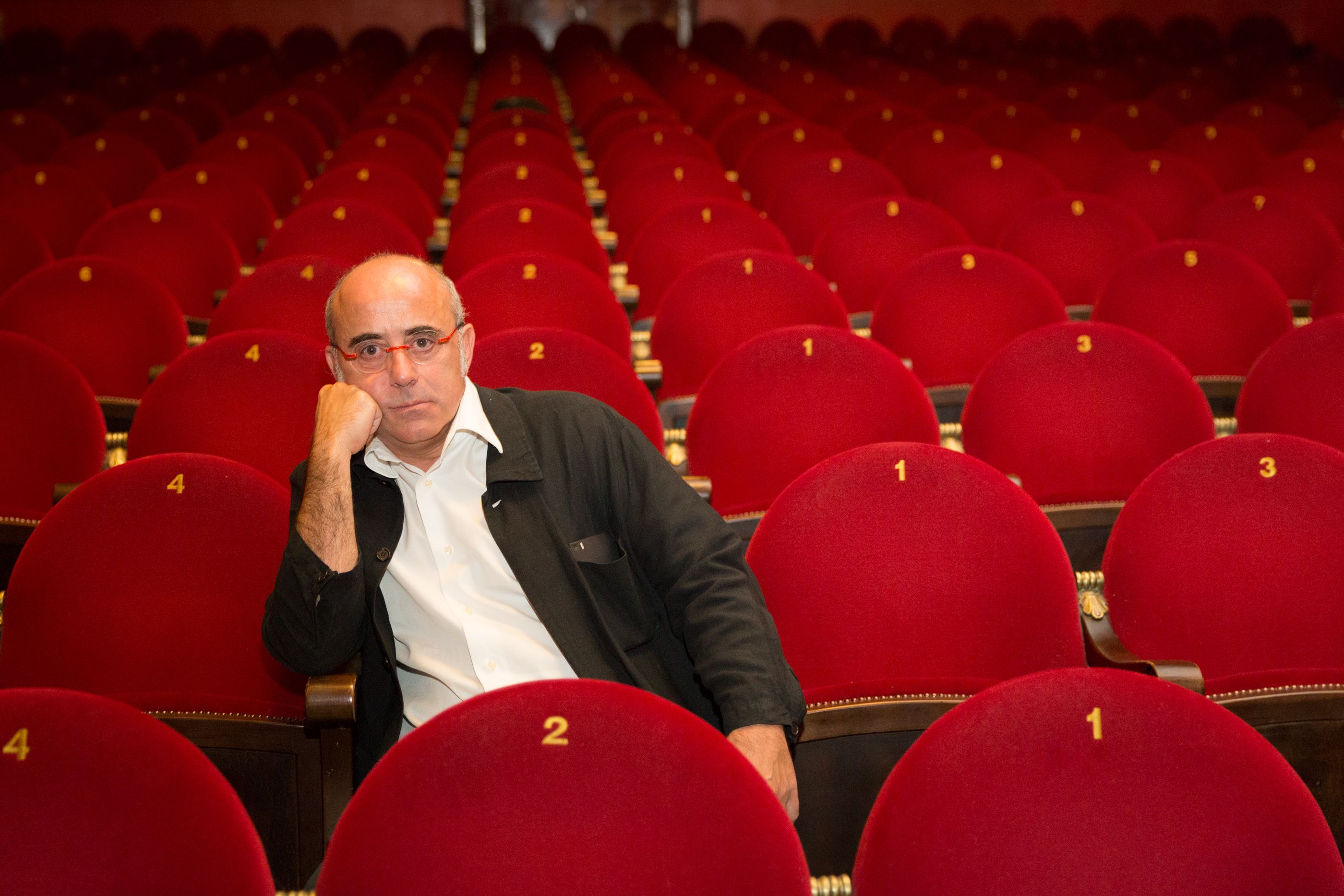 El arquitecto leonés Alejandro Conty es el presidente de la Asociación de Amigos del Teatro Emperador. | LNC