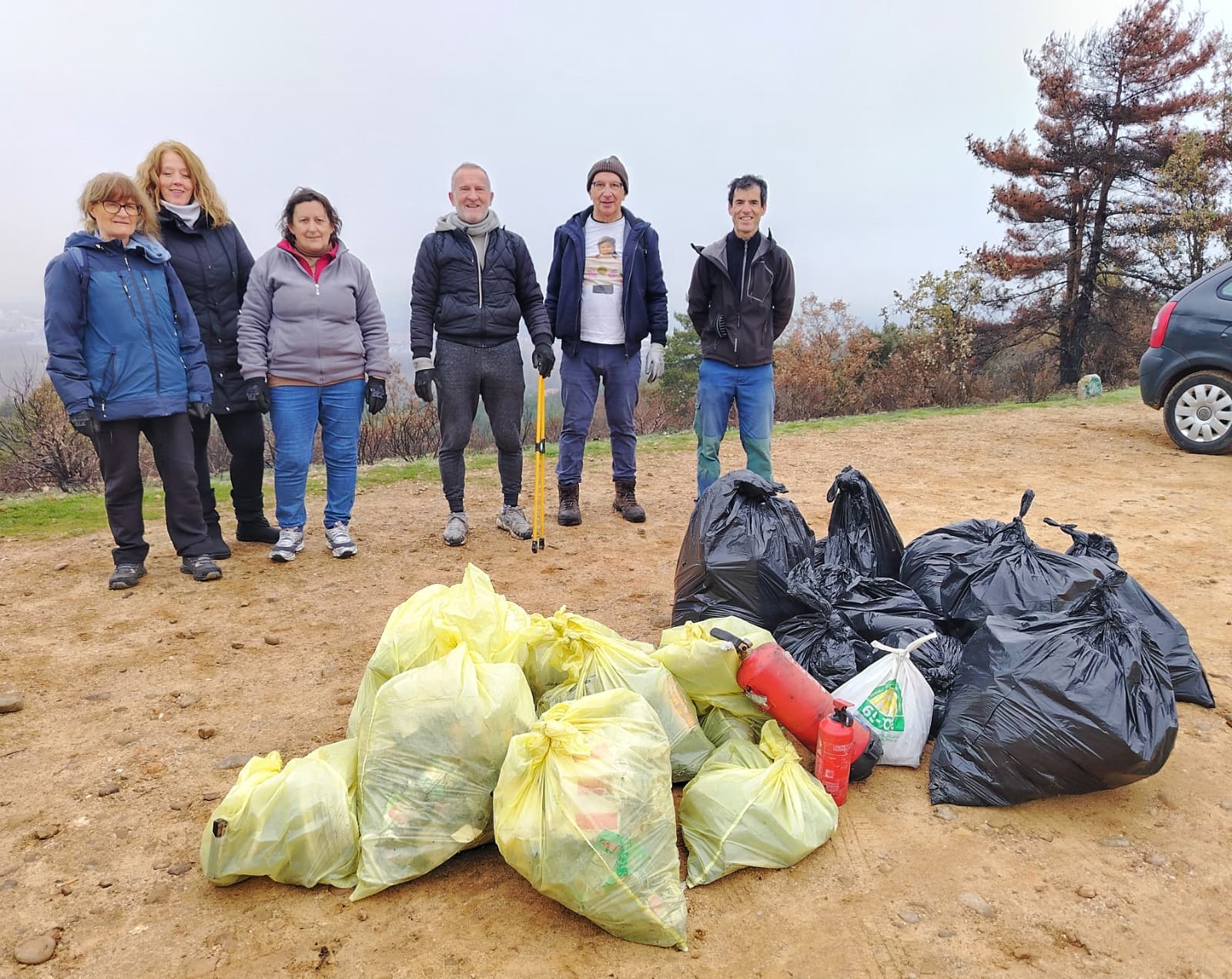 Resultado de la hacendera llevada a cabo por los Amigos del Mocho en Las Lomas