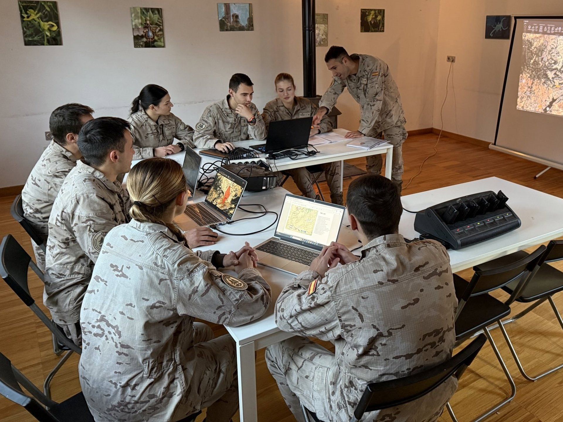 La Princesa Leonor junto a sus compañeros de la Academia General del Aire y del Espacio (AGA). -|EJÉRCITO DEL AIRE Y DEL ESPACIO