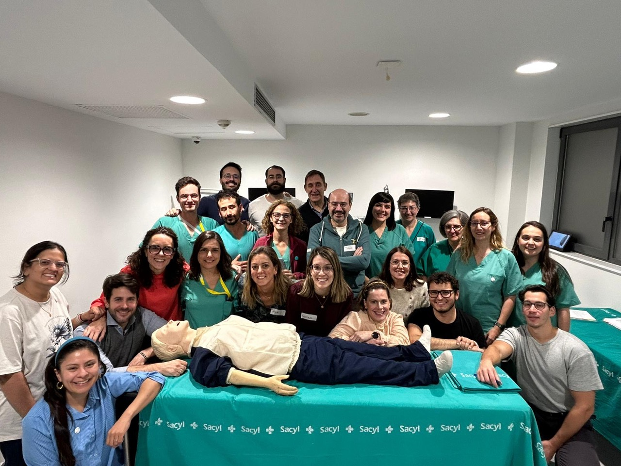 Foto de familia de los participantes en el curso organizado en el Caule. | L.N.C.