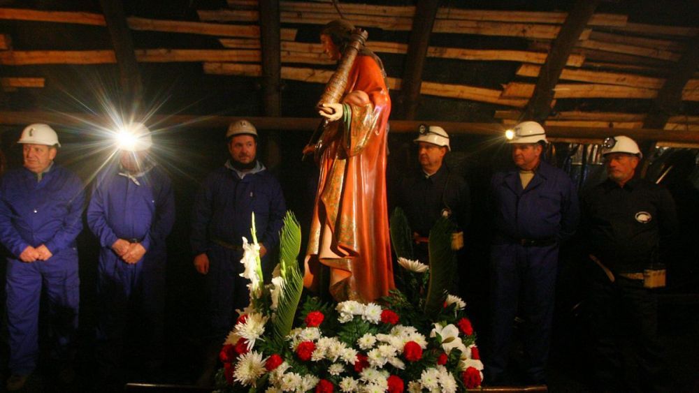 Fotografía de archivo de la procesión en honor a Santa Bárbara en Fabero. | ICAL