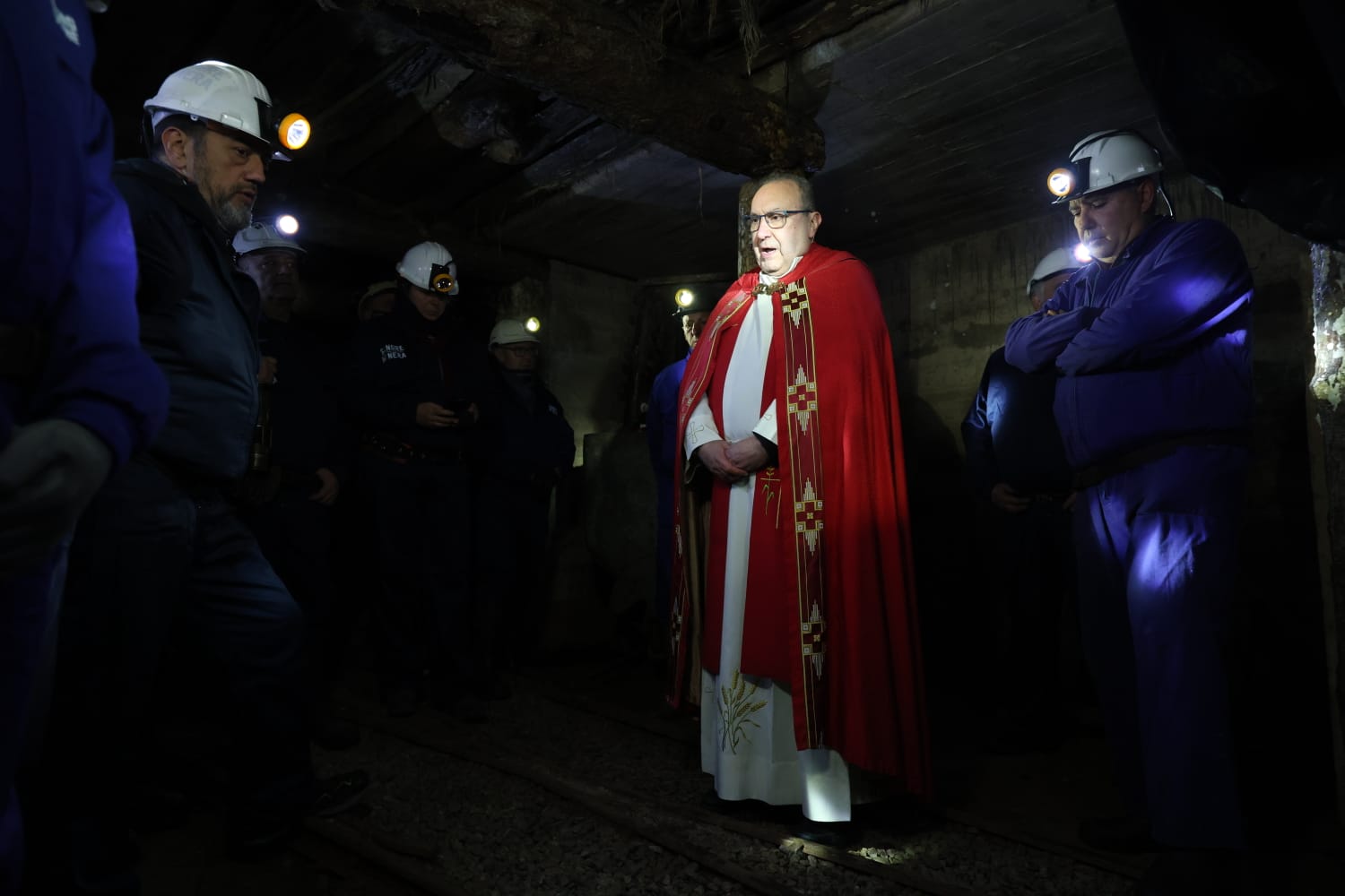 Procesión en honor a Santa Bárbara en La Robla (7)