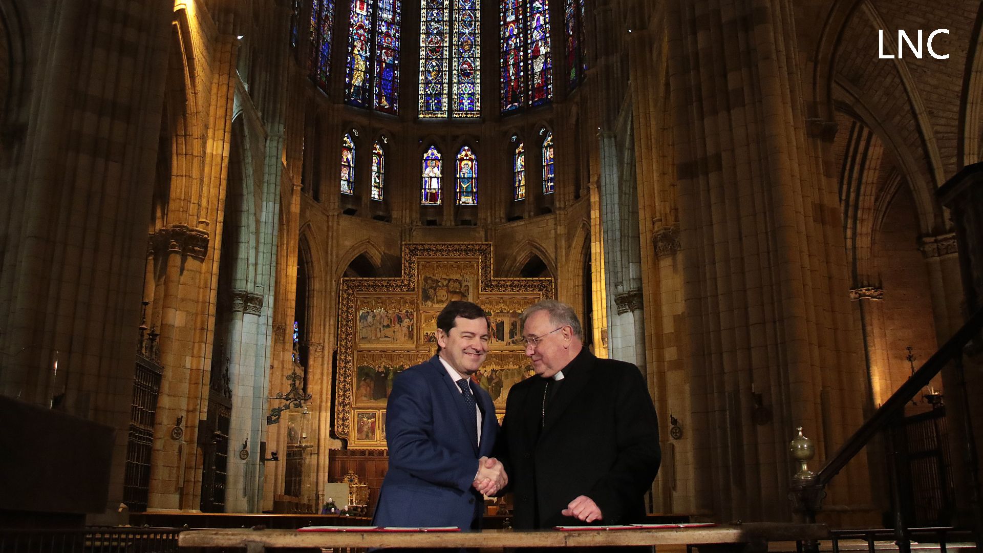 Una firma de 11 millones para conservar y restaurar la Catedral de León