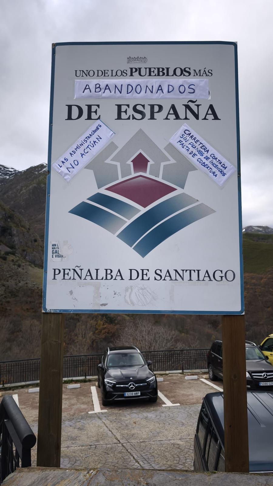 Los vecinos de Peñalba de Santiago están hartos por la situación. Los vecinos de Peñalba de Santiago están hartos por la situación.