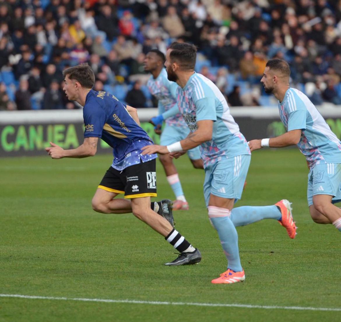 Germán Nóvoa vio su cuarta amarilla en Salamanca y se suma a la lista de Andújar, Undabarrena y Xemi como apercibidos. SDP