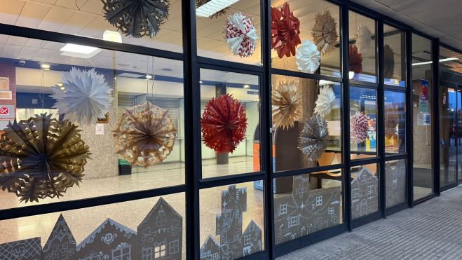 Decoración de Navidad en la entrada principal Hospital El Bierzo. Decoración de Navidad en la entrada principal Hospital El Bierzo.