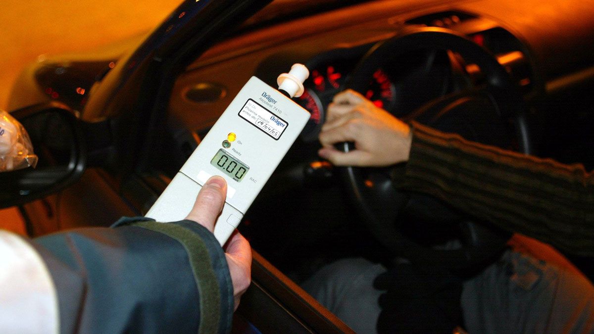 Imagen de archivo de un control de alcoholemia.| Ical