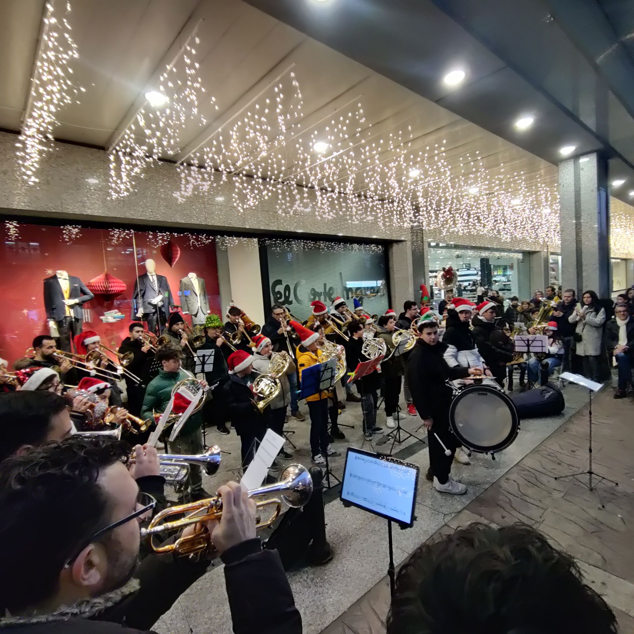 Uno de los conciertos celebrados el año pasado en El Corte Inglés. | L.N.C.