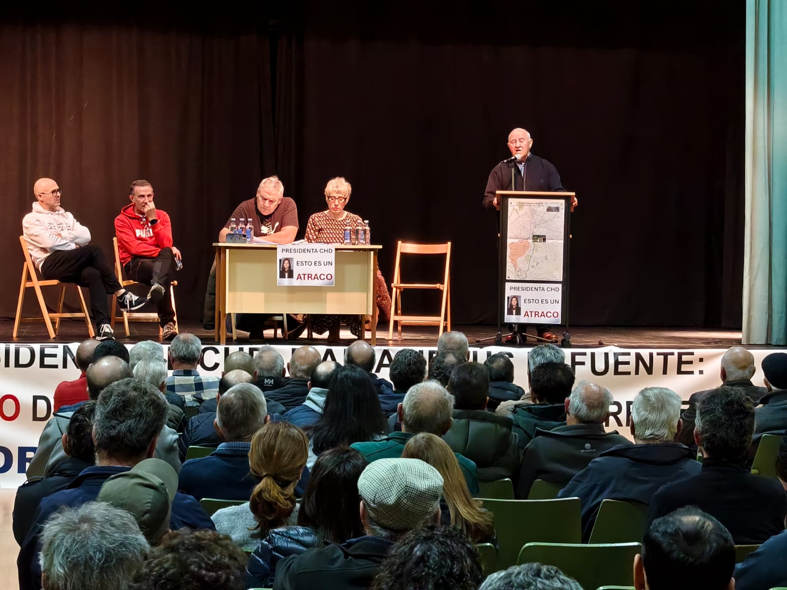 Herminio Medina durante su intervención en la asamblea. | ALEJANDRO RODRÍGUEZ