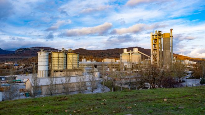 14 Fábrica de cementos de Tudela Veguín