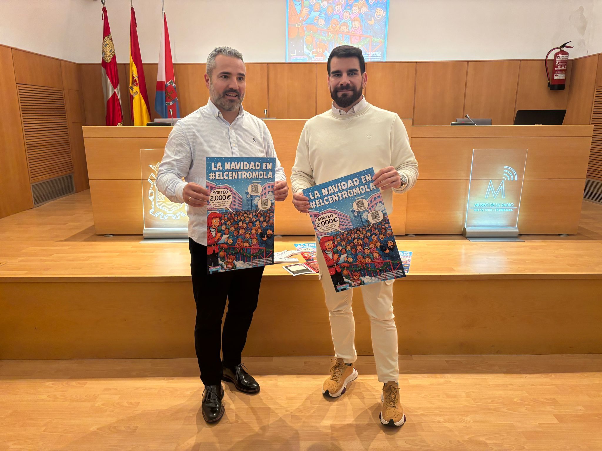 Presentación de la campaña de Navidad de El Centro Mola. | JAVIER FERNÁNDEZ Presentación de la campaña de Navidad de El Centro Mola. | JAVIER FERNÁNDEZ