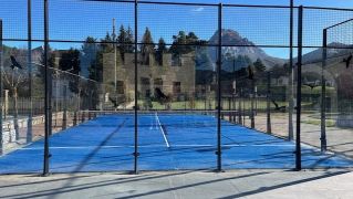 En la imagen, la nueva pista de pádel de Villamanín. En la imagen, la nueva pista de pádel de Villamanín.