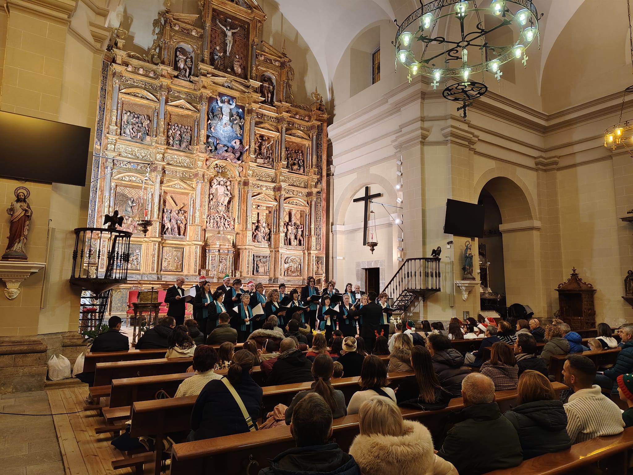 Concierto de la Coral Coyantina en la parroquia de San Pedro. | L.N.C.