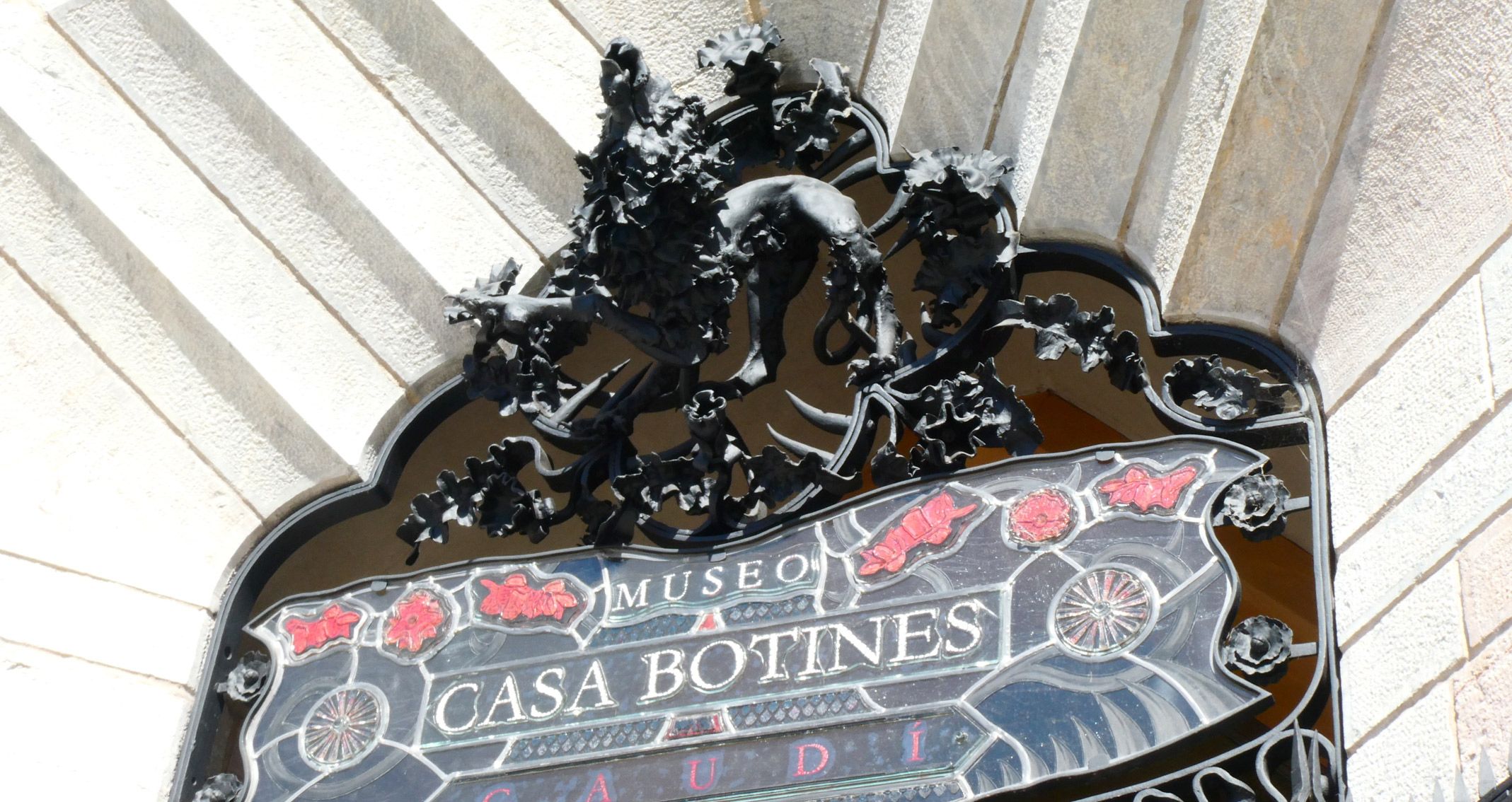 León de Botines. | GREGORIO F. CASTAÑÓN León de Botines. | GREGORIO F. CASTAÑÓN