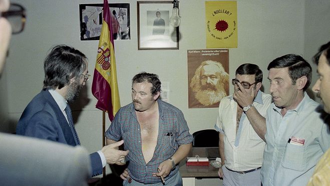 El primer presidente socialista de la Diputación, Cabezas, y el histórico alcalde de Igüeña, Laudino... y Marx El primer presidente socialista de la Diputación, Cabezas, y el histórico alcalde de Igüeña, Laudino... y Marx