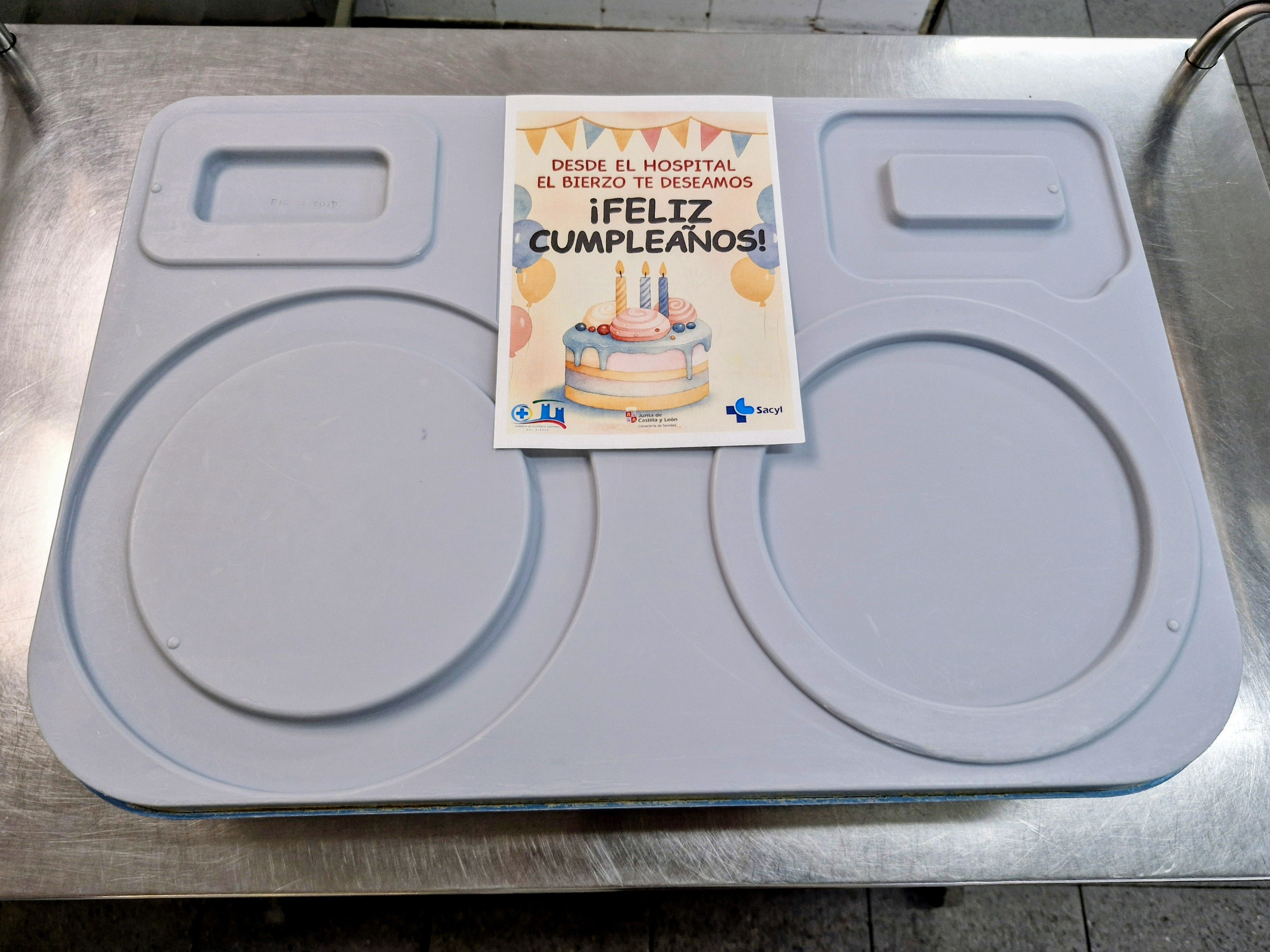 Bandeja de la Gasbi deseando feliz cumpleaños a los pacientes que estén de aniversario.