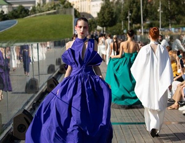 Pia Lindsay Studio ( the USA) en la Moscow Fashion Week