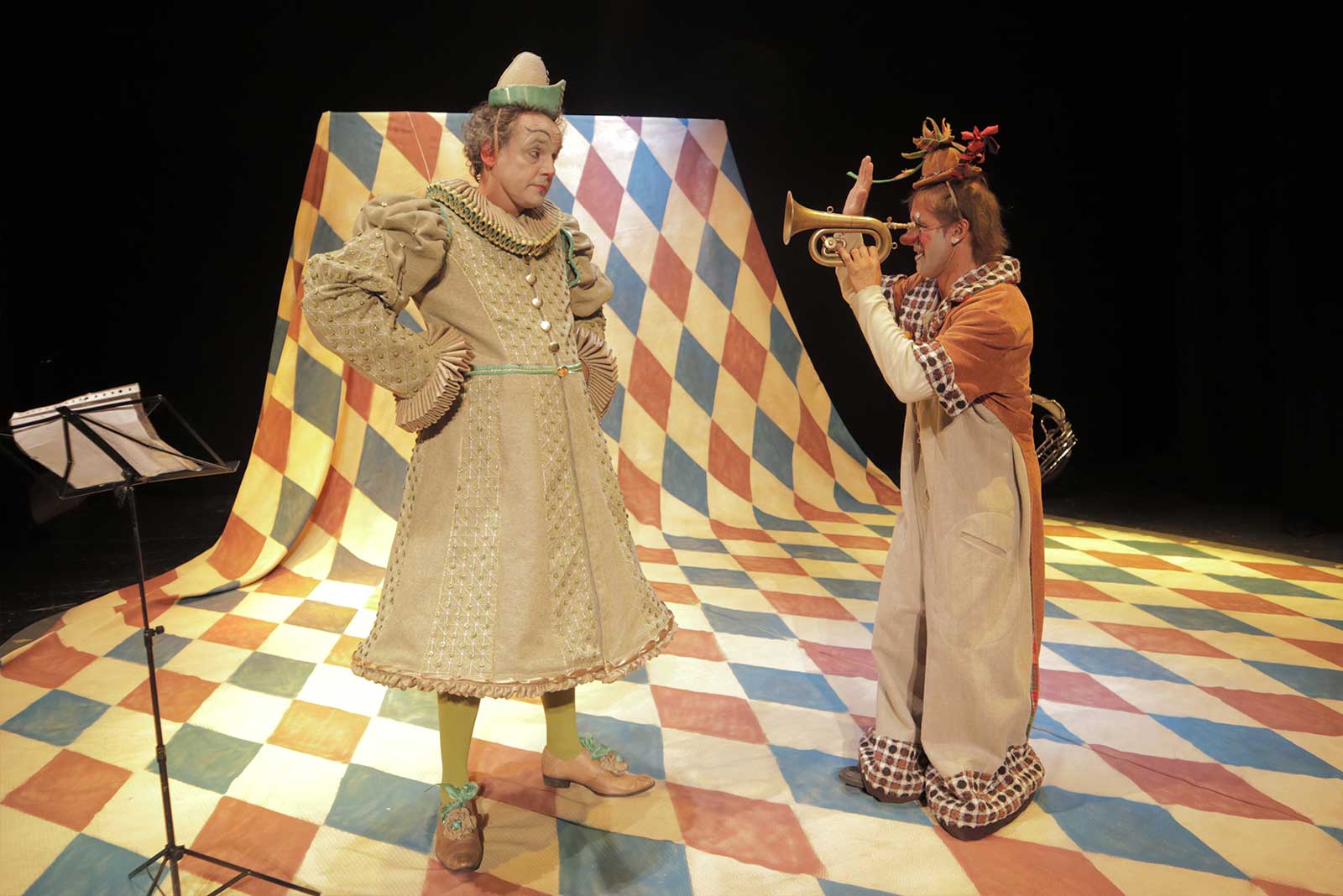 Escena de Ridi Pagliaccio, de Asaco Producciones.