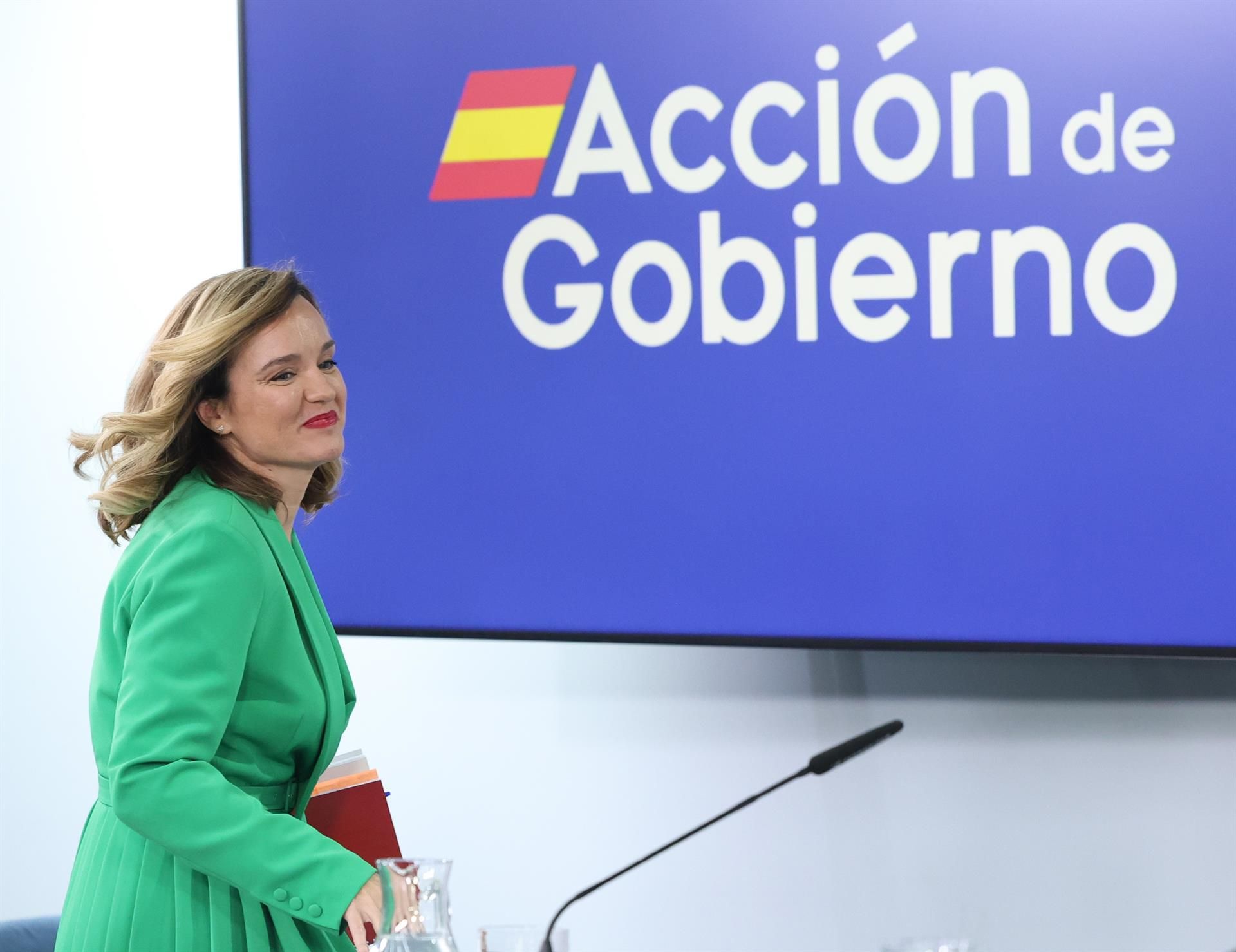 La ministra de Educación, Formación Profesional y Deportes y portavoz del Gobierno, Pilar Alegría, a su llegada a una rueda de prensa posterior a la reunión del Consejo de Ministros, en Moncloa