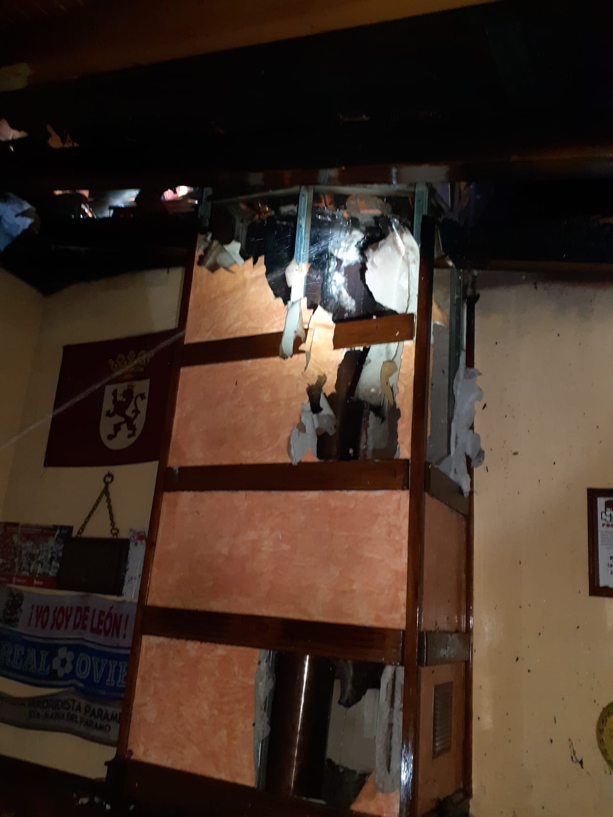 Daños que ocasionó el incendio en la vivienda. | DIPUTACIÓN DE LEÓN