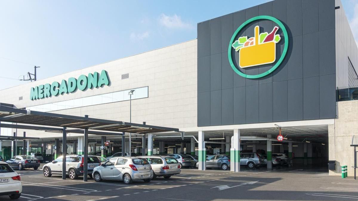 Algunos de los robos se produjeron ante el Mercadona de la zona alta.