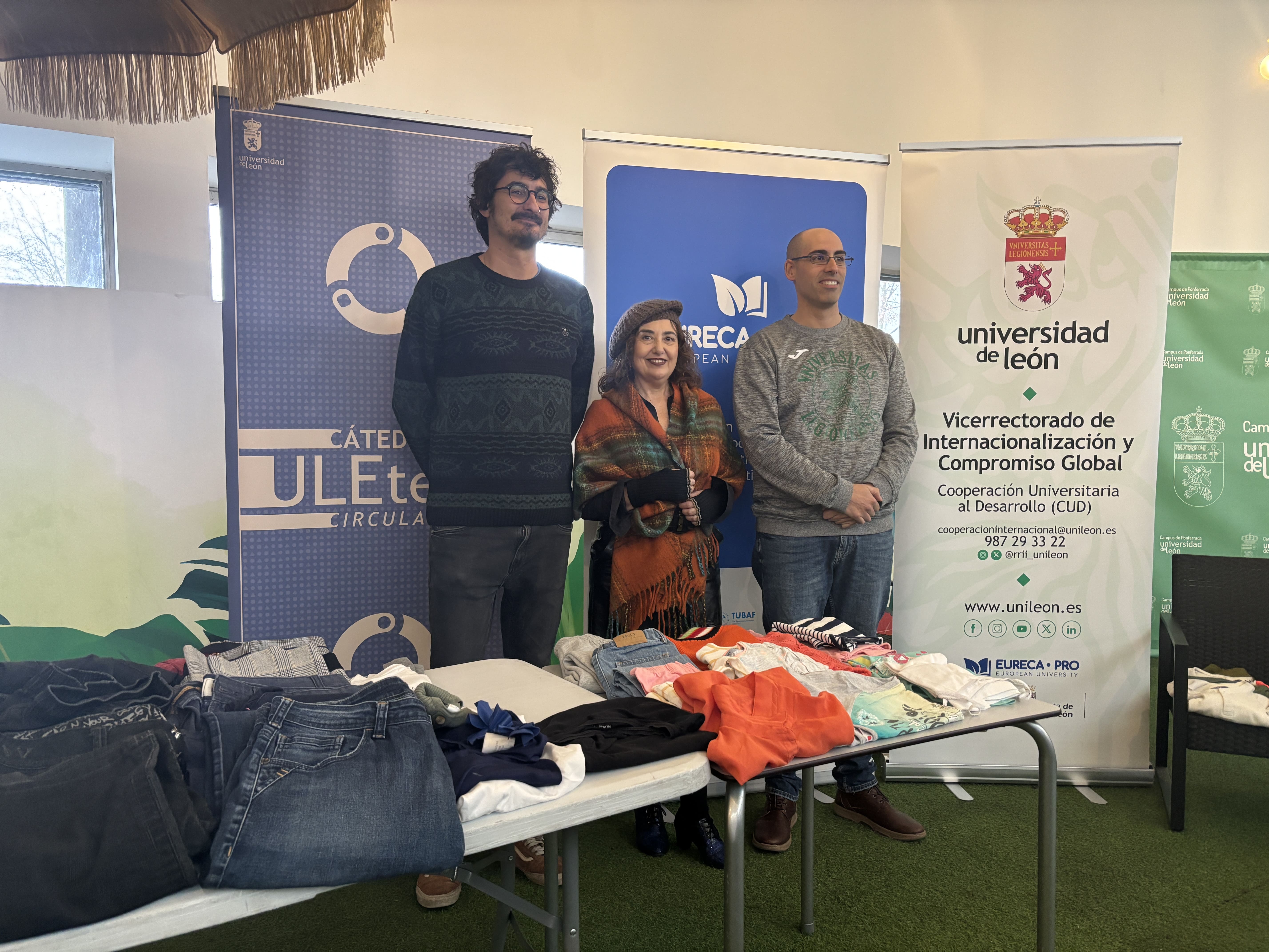 Presentación de 'Navidades responsables' en el Campus de Ponferrada. | JAVIER FERNÁNDEZ
