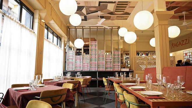 La decoración es uno de los puntos fuertes del local. | SAÚL ARÉN