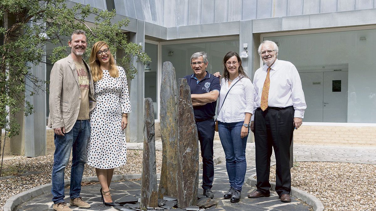 De la Carrera, Carmen Gómez, Manuel Olano, Noemí Sabugal y Manuel Carriedo . | MÉNDEZ DE MUELA