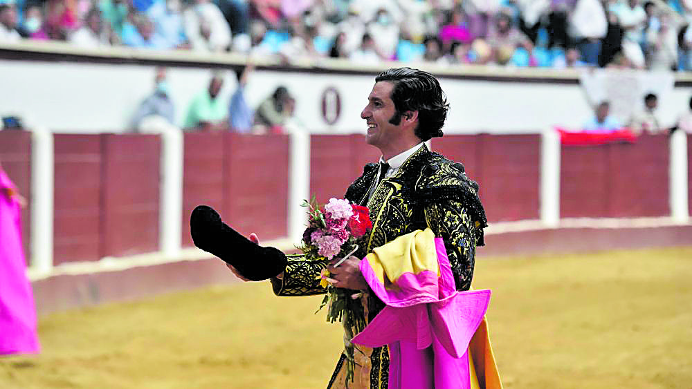 Morante de la Puebla fue el gran aliciente de la última feria taurina de San Juan en León y le han concedido ahora el I Premio Felipe Zapico "a la torería". | SAÚL ARÉN