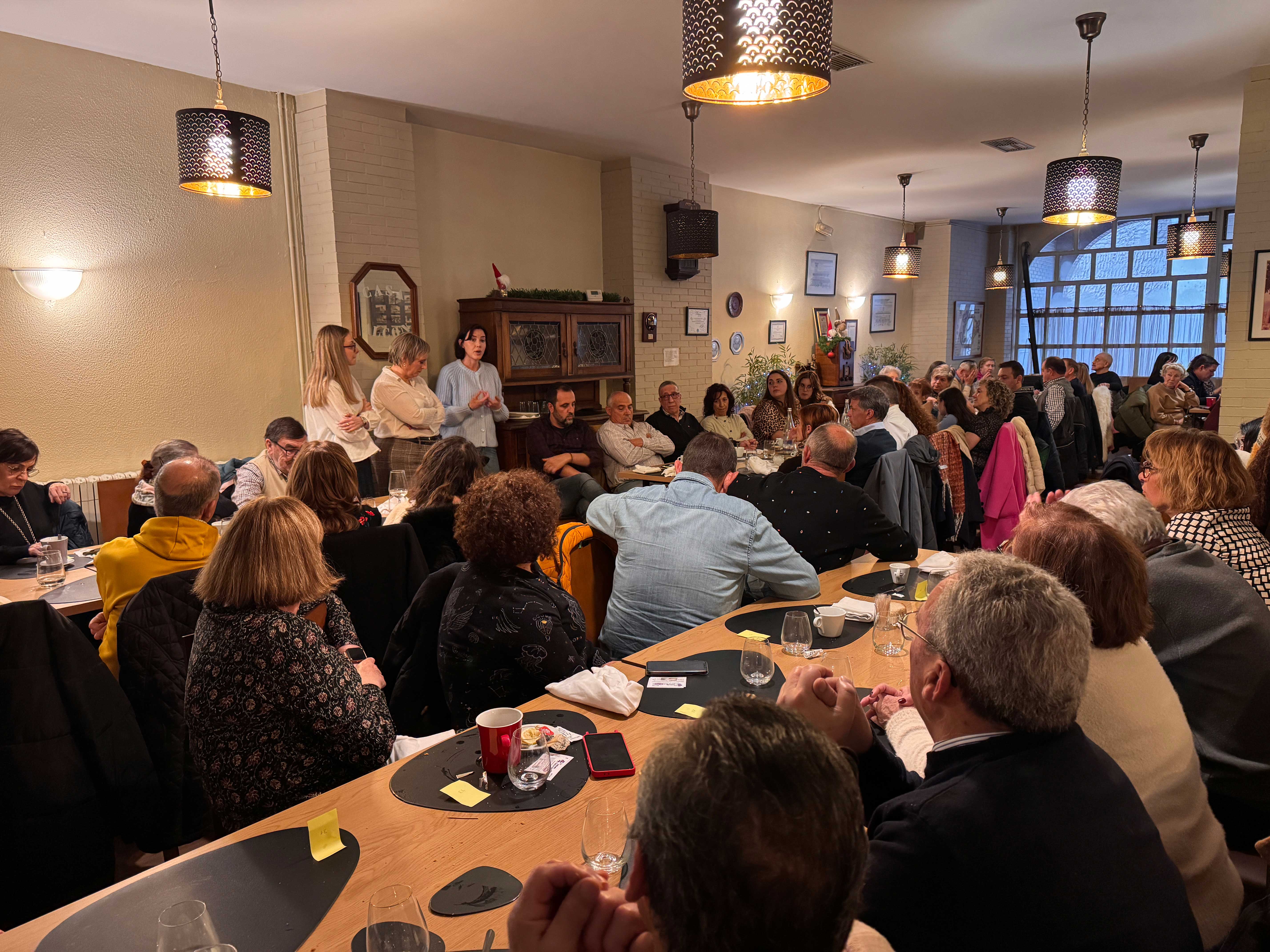 El PSOE reunió a 70 personas en su tradicional comida de Navidad